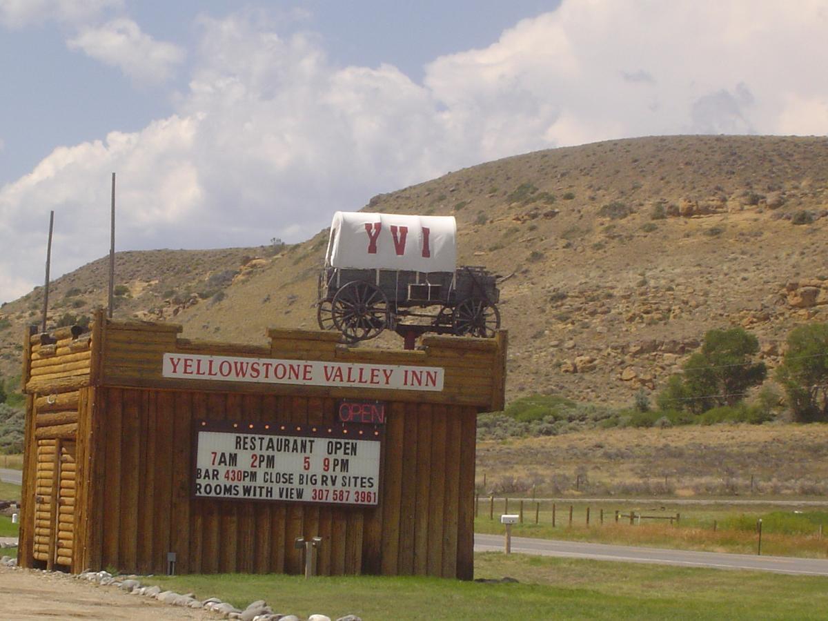 Yellowstone Valley Inn Wapiti Esterno foto